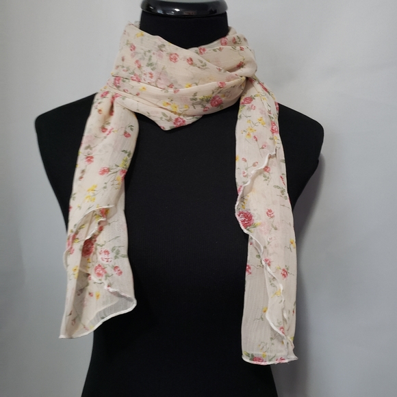 Light Floral Scarf - Picture 4 of 6